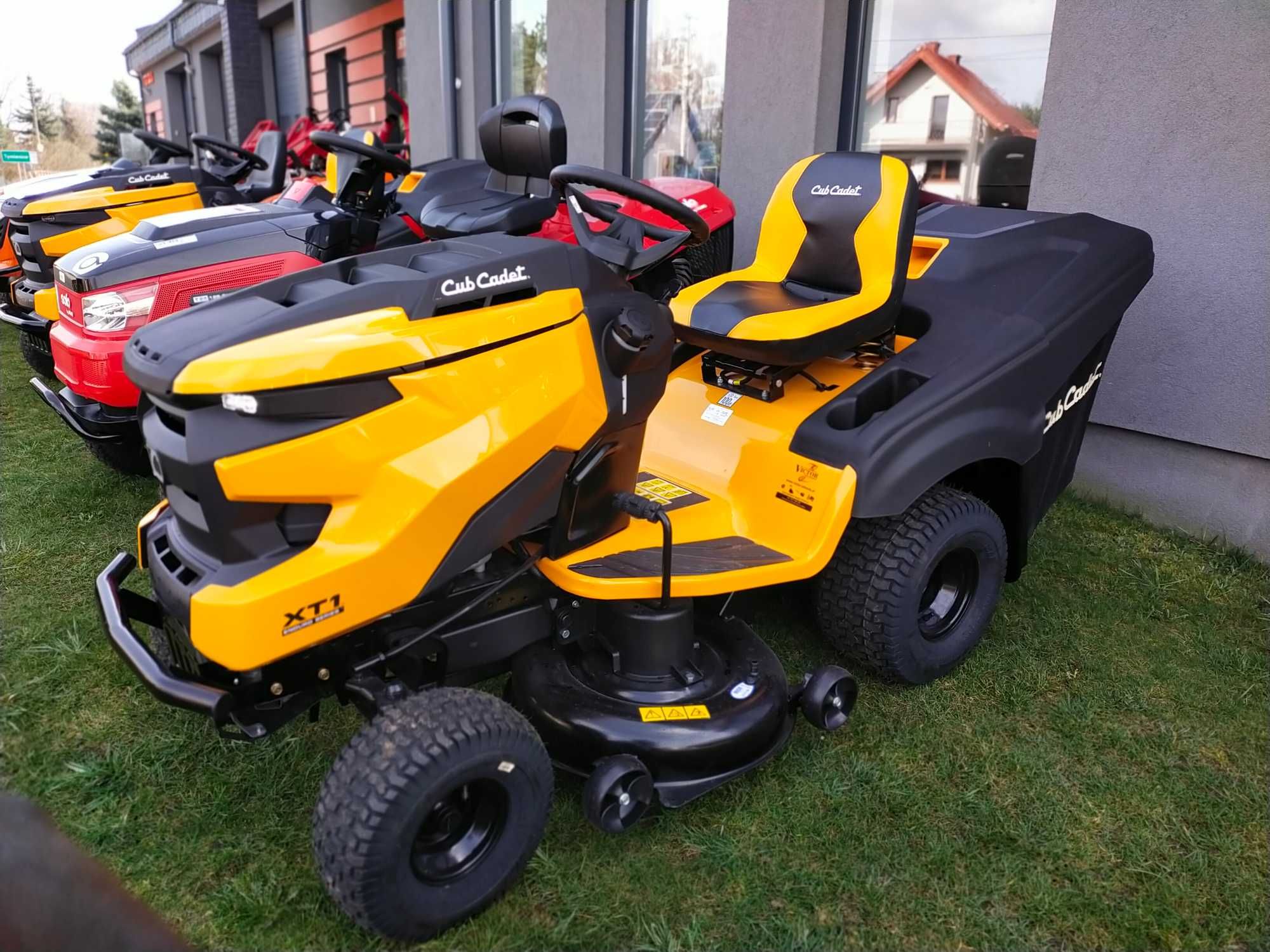 Traktorek ogrodowy CUB CADET XT1 OR106