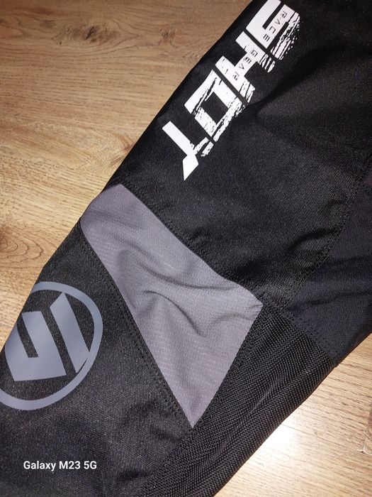 Spodnie na crossa czarne