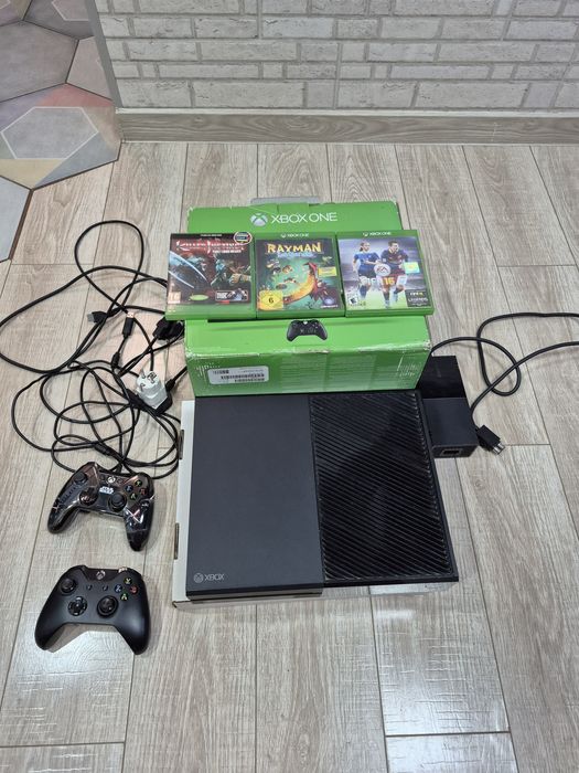 Xbox one 500gb  ігрова приставка супер стан