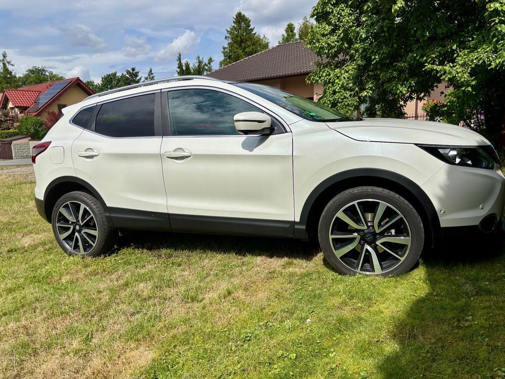 Nissan Qashqai Nissan Qashqai 1.2 DIG-T Tekna+ - stan idealny, pierwszy właściciel