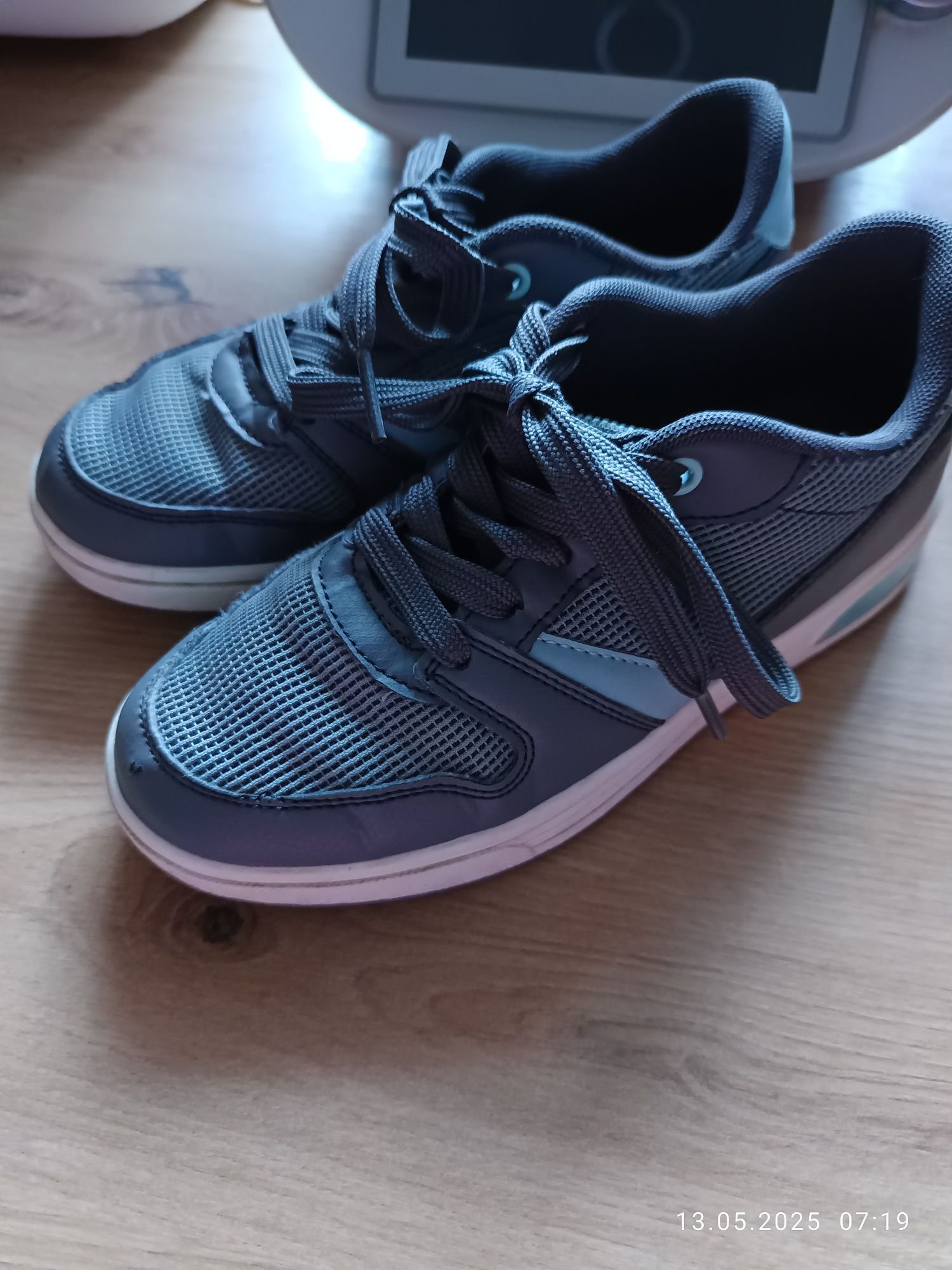 Buty sportowe 36 rozmiar