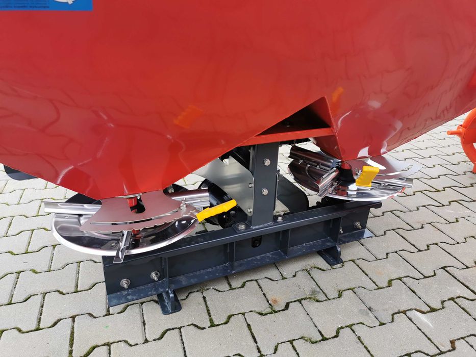 Nowy Dwutarczowy rozsiewacz nawozów MASTER JUNIOR GRASS ROL 600L/1000L