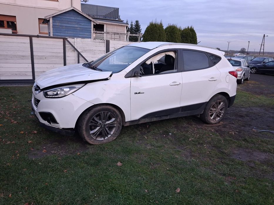 Hyundai ix35 1.6 benzyna . Sprowadzony, Uszkodzony