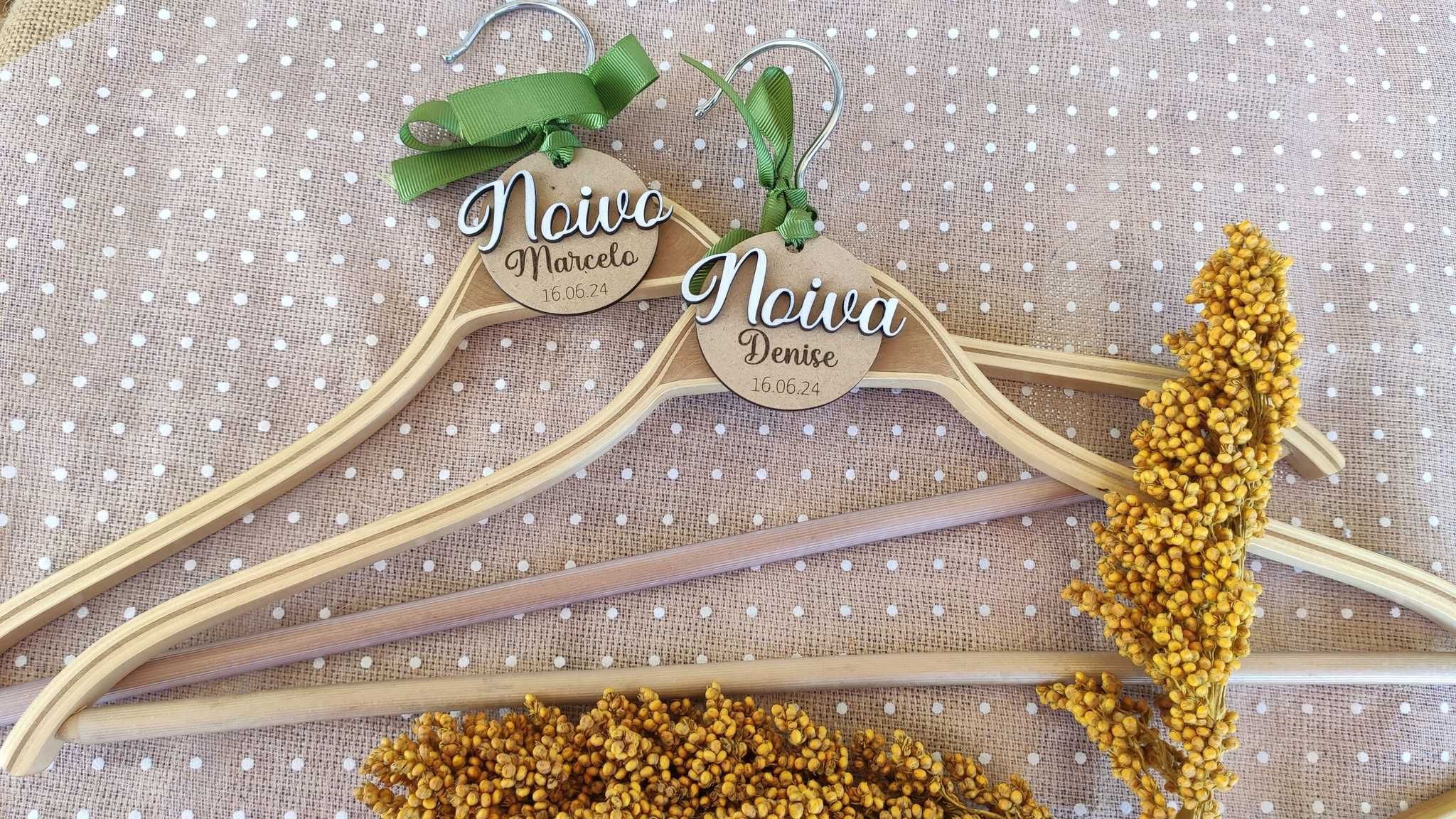 Cabides para  noivos