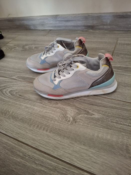 Adidasy r. 35 american club