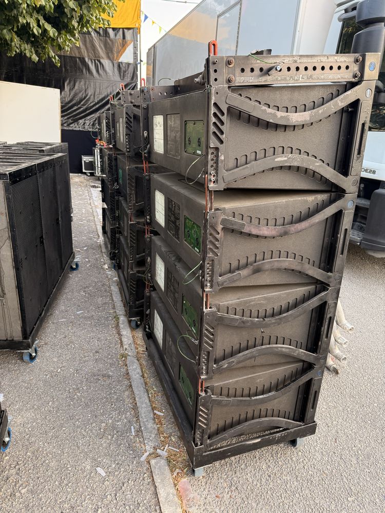 Line array electrovoice xlc