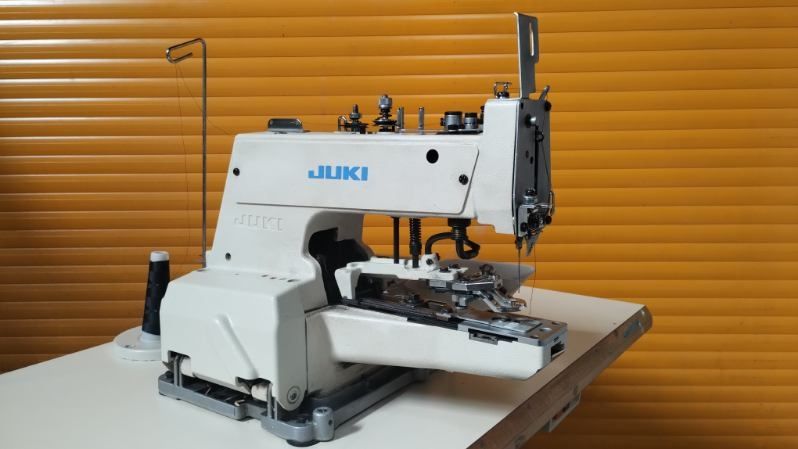 Guzikarka Juki MB-373