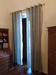 Conjunto de Cortinados às Riscas Coloridas