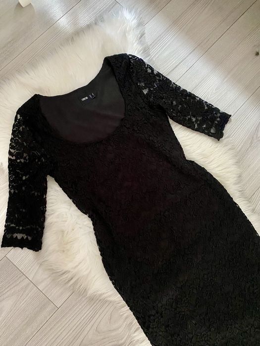Piękna czarna klasyczna koronkowa sukienka ASOS rozmiar S