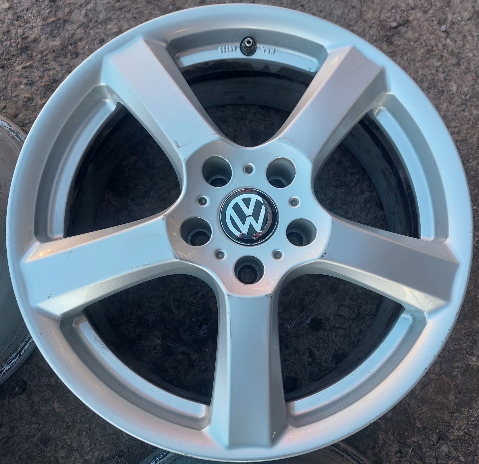 5 112 R17 VW passat Golf Jetta Tiguan Touran