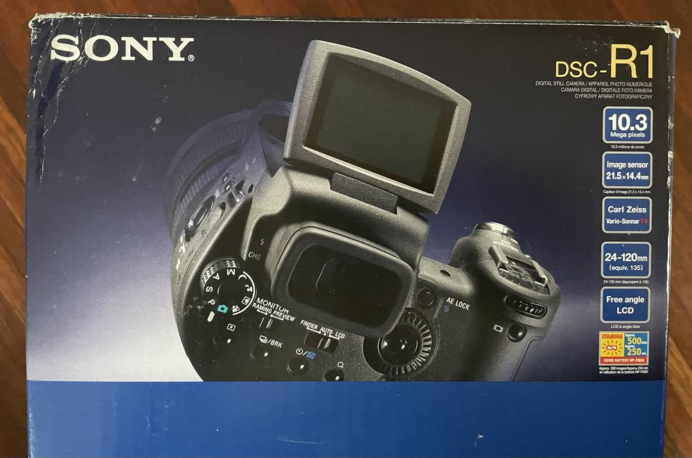 Aparat cyfrowy Sony DSC-R1