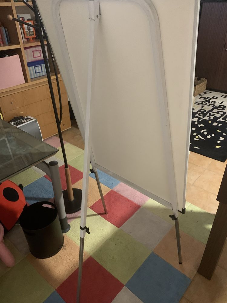Quadro branco para explicações ou reunioes
