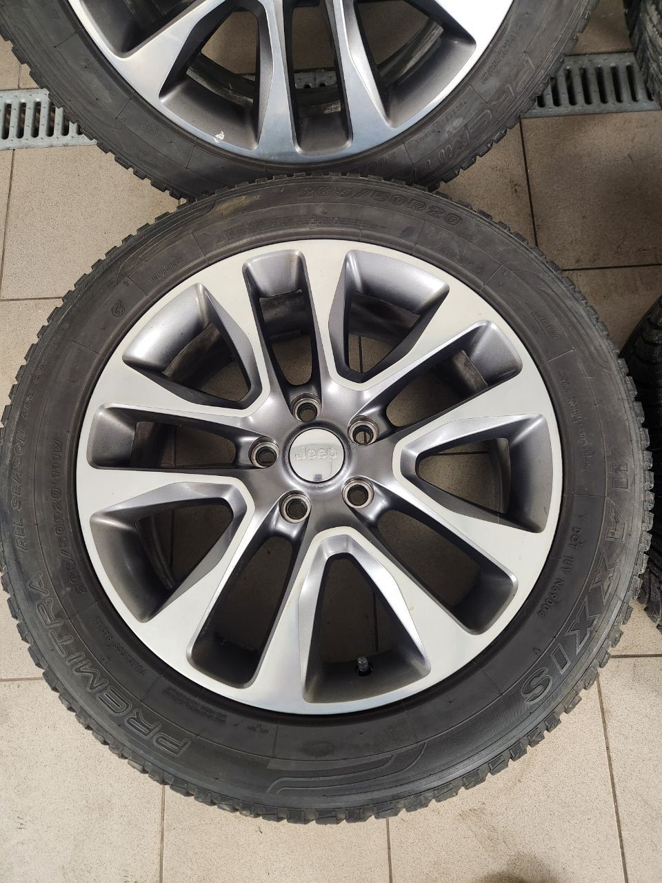Jeep grand Cherokee WK2/WL Диск R20/8J/ET56