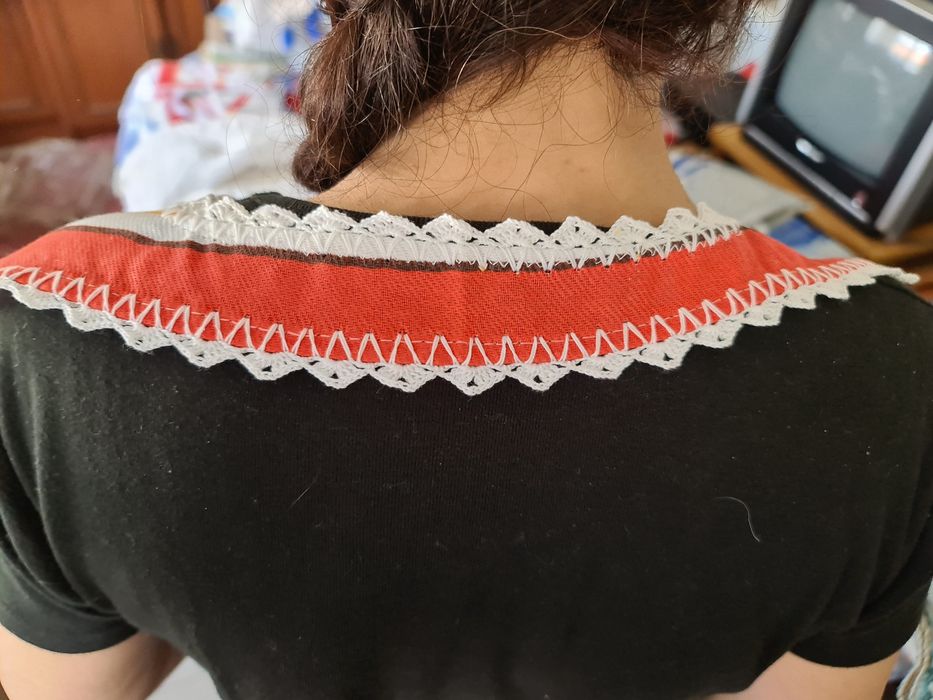 Avental de pano e croché feito a Mão