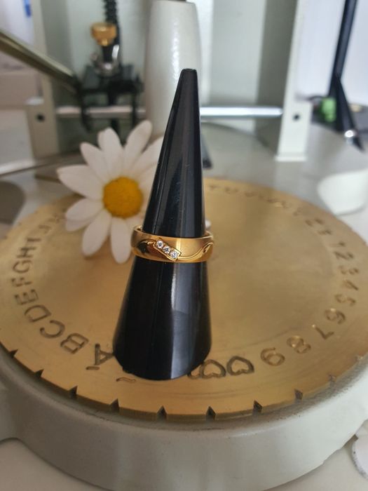 Aliança ouro laminado 18k.