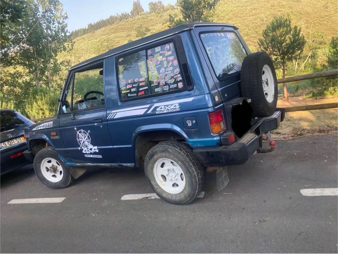Mitsubishi pajero mk1