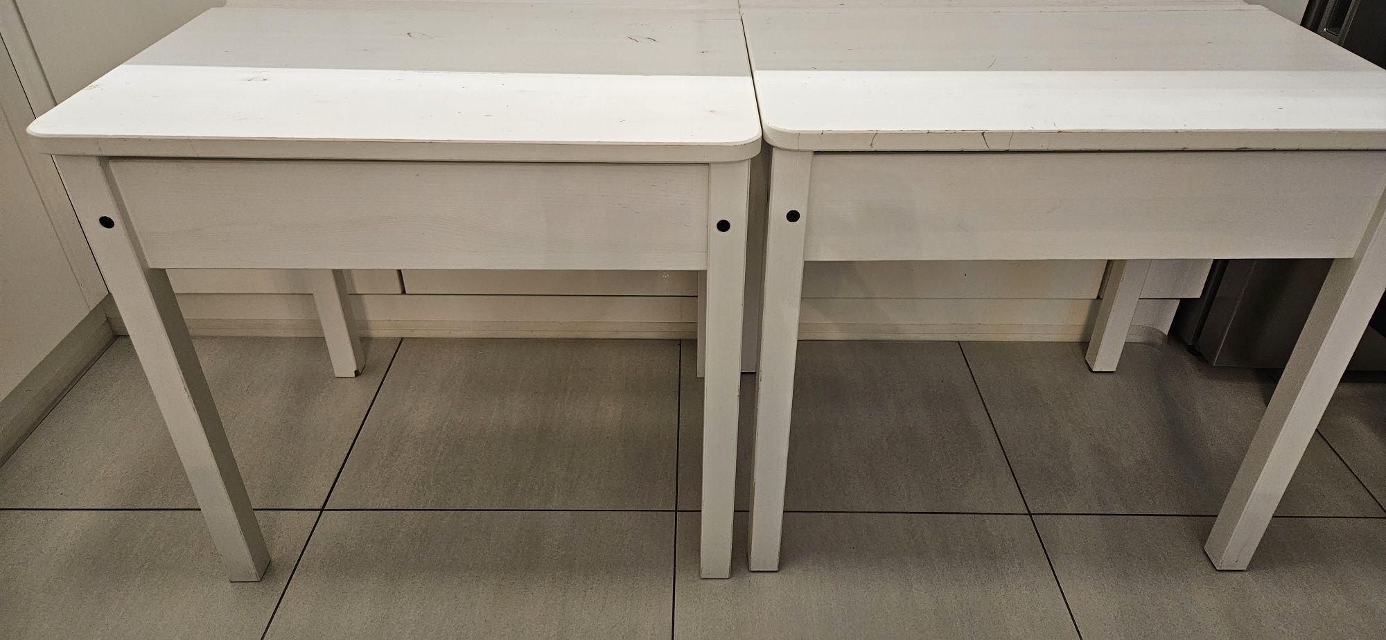 Biurko Ikea - 2 sztuki - Sundvik krzesełko Sundvik i Kritter - komple