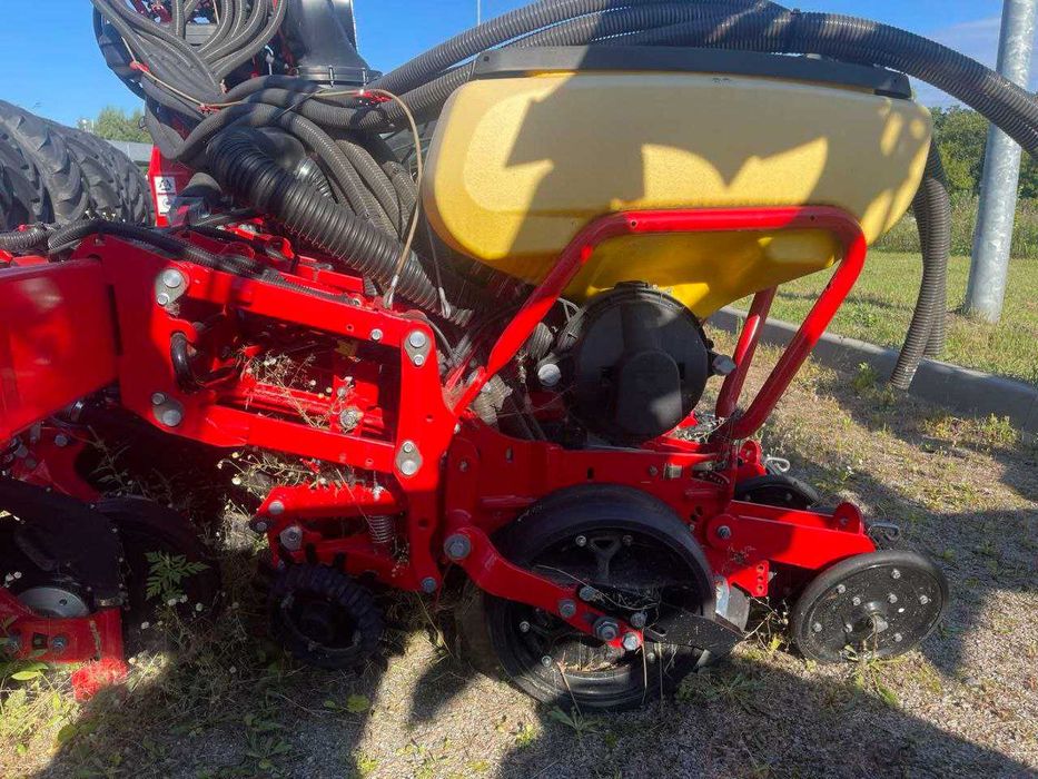 Нова сівалка Vaderstad Tempo V12 + Бункер FH 2200