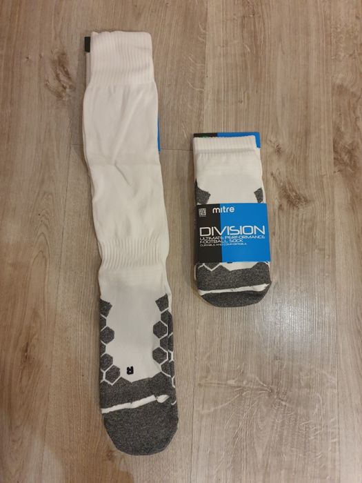 2 Pary Białe Getry Piłkarske MITRE Division,rozmiar 36-40