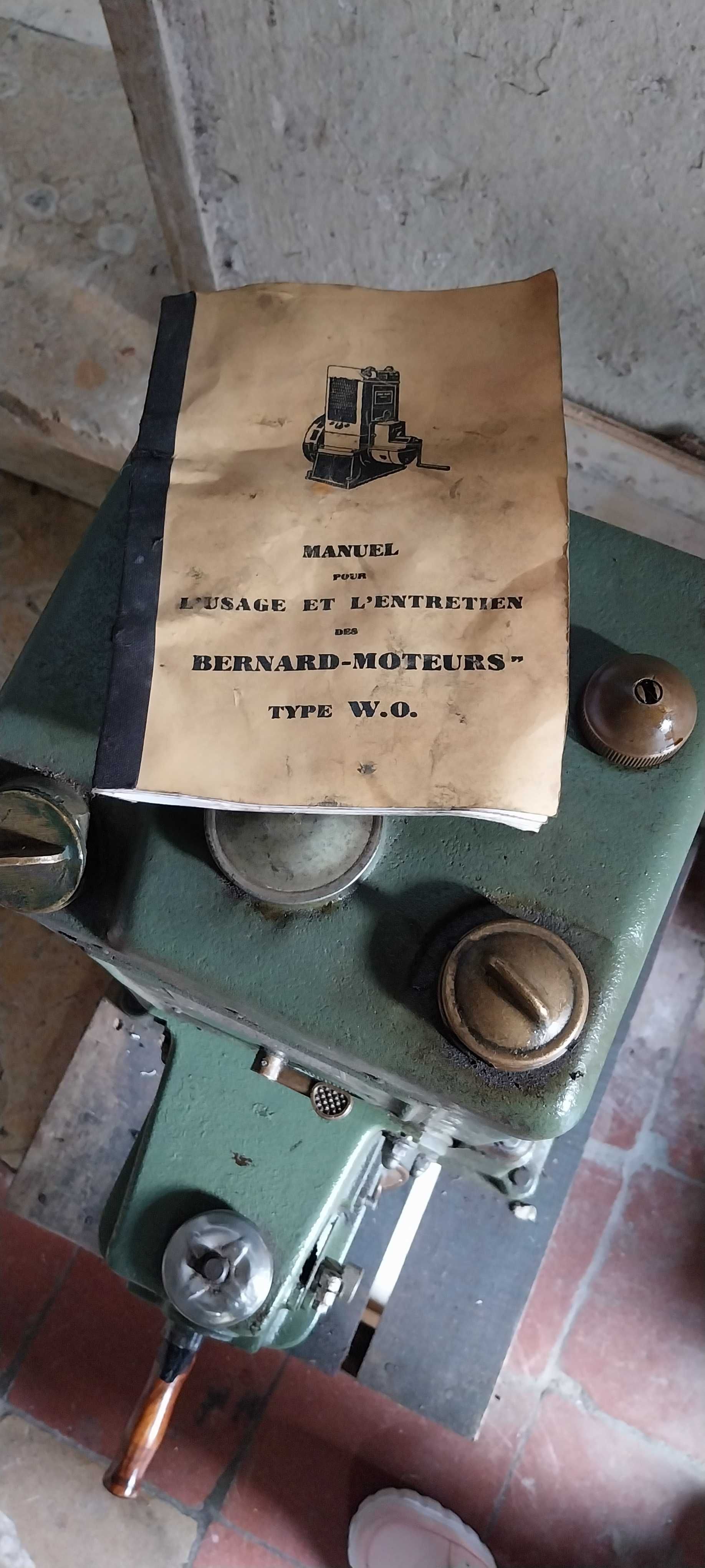 Motor Bernard W0 "Zero"Todo Restaurado de 1932.Óptimo Estado.