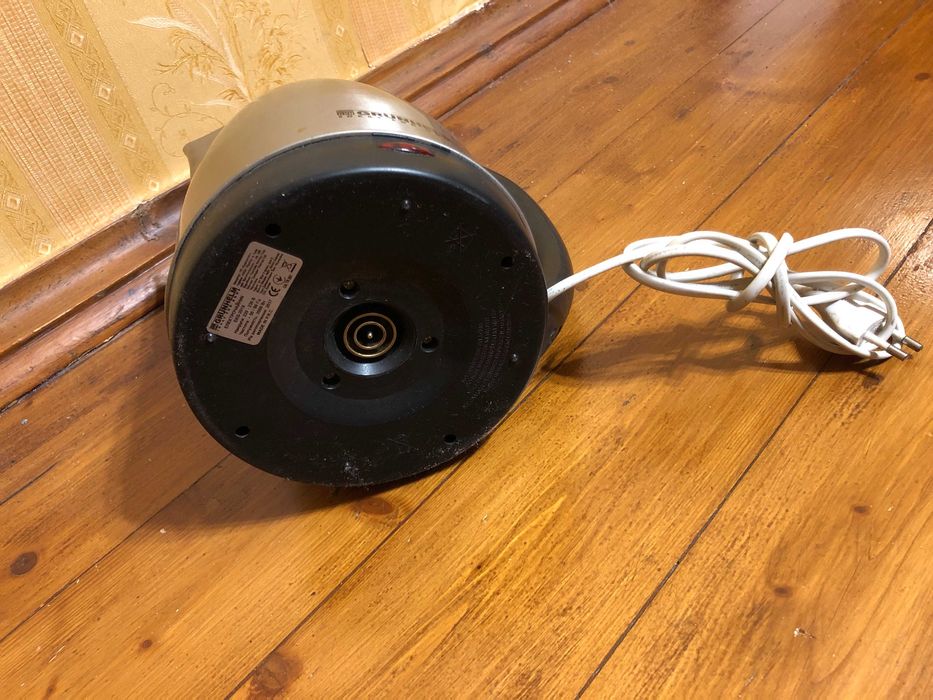 електро чайник  металевий Grunhelm