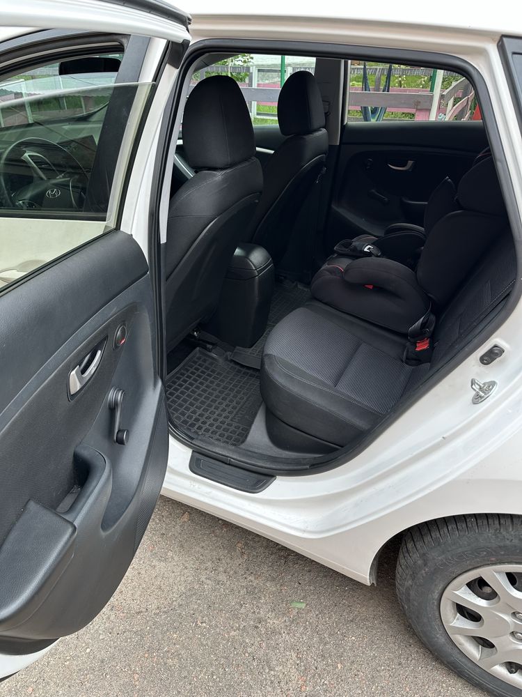 Hyundai I30 1.6 дизель торг