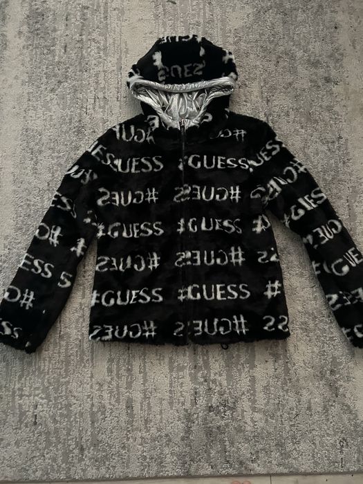 Куртка жіноча guess