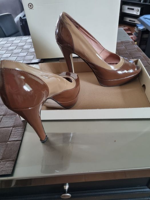 Pantofle damskie skóra  38 stylowe buty