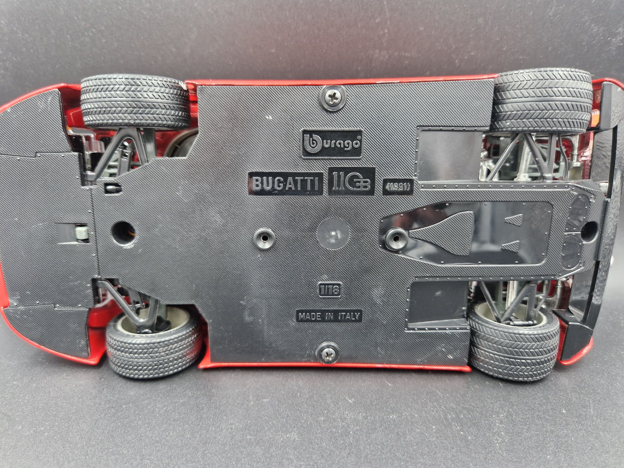 Model 1:18 Bburago Bugatti EB110
