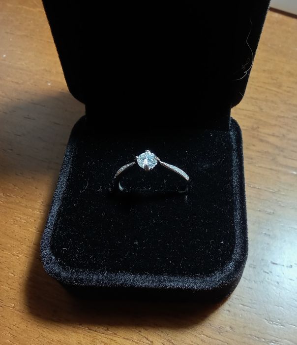 Anel em Prata com Diamante Certificado CVD