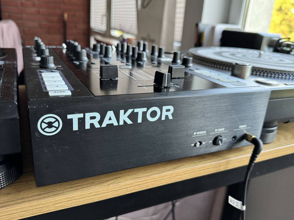 Traktor Kontrol Z2