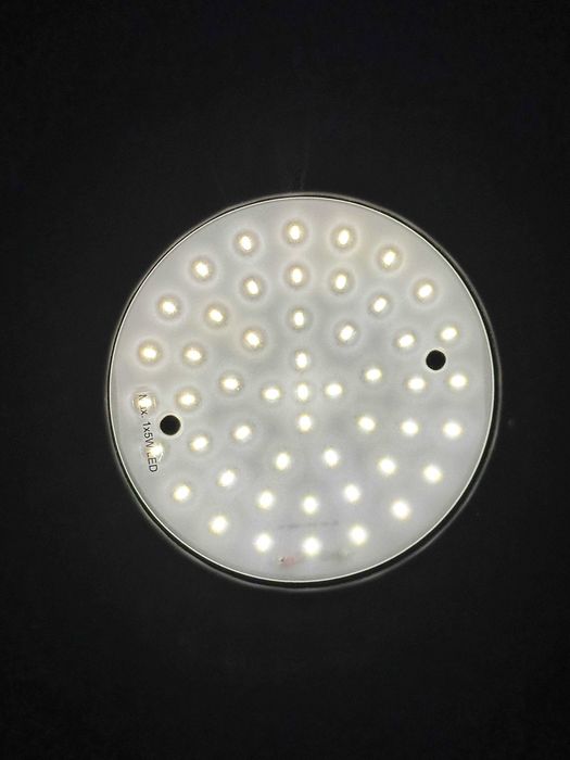 Candeeiro preto ajustável