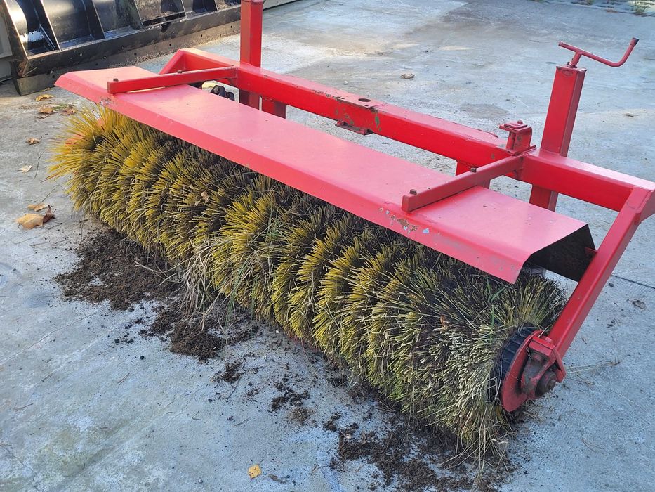 Szczotka zamiatarka na TUZA