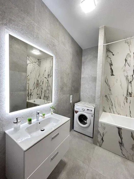 Продається 2-к. квартира в новобудові з ремонтом, ЖК Флоренція