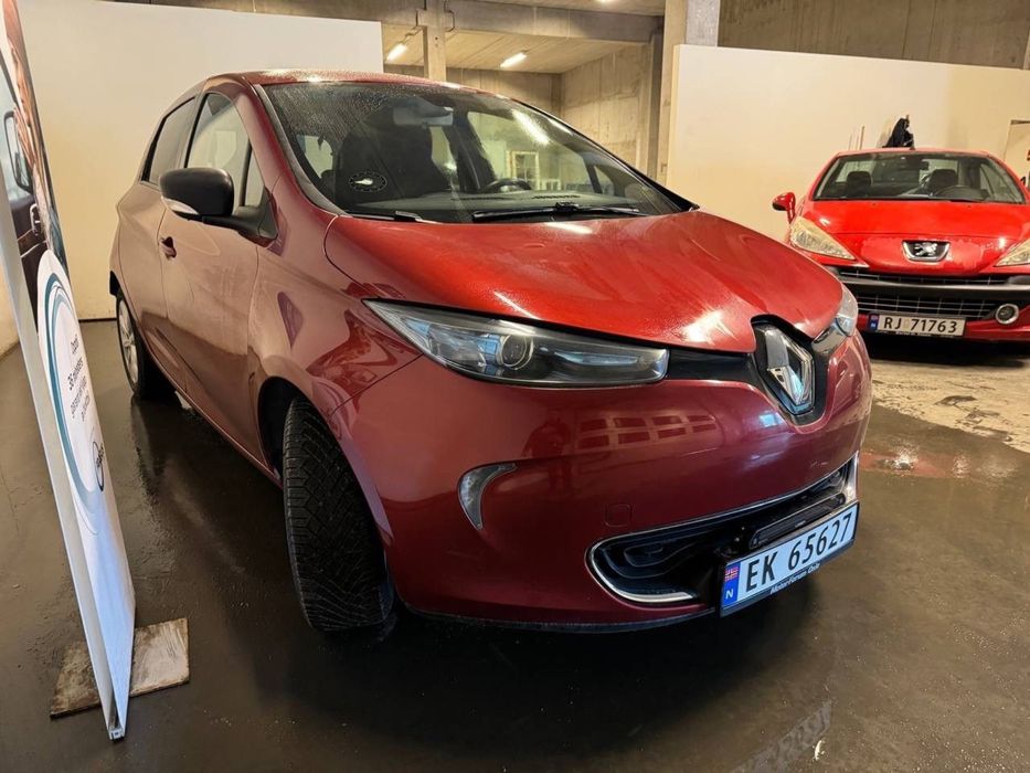 Renault Zoe 2018р Топ комплектація навігація,камера,круіз з Норвегії