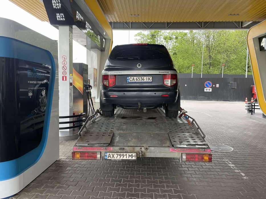 Послуги евакуатора 24/7. Автоовикуп або обмін авто