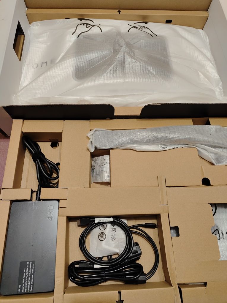 oled monitor нові