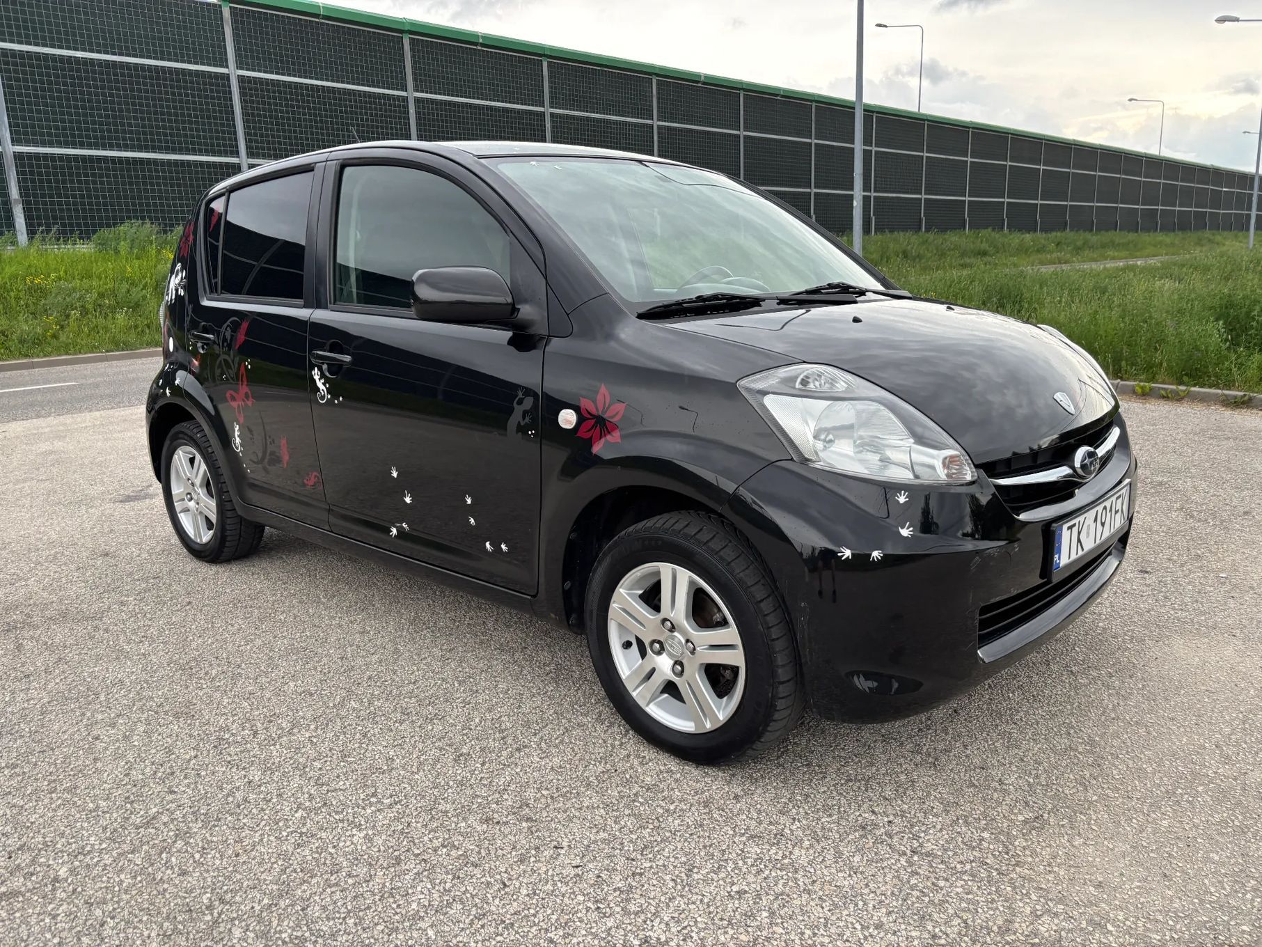 Daihatsu Sirion Subaru JUSTY Piękny Jak NOWY Oryginalny lakier, Alu-felgi. ZERO RDZY