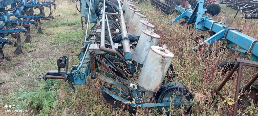 Продам сеялку в хорошем состоянии рабочем состояние