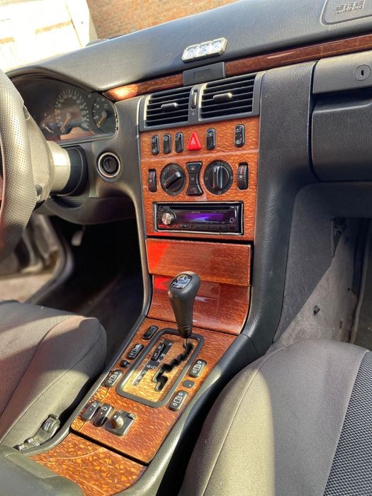 Мерседес е 300 d, мотор 3.0 дизель,коробка автомат