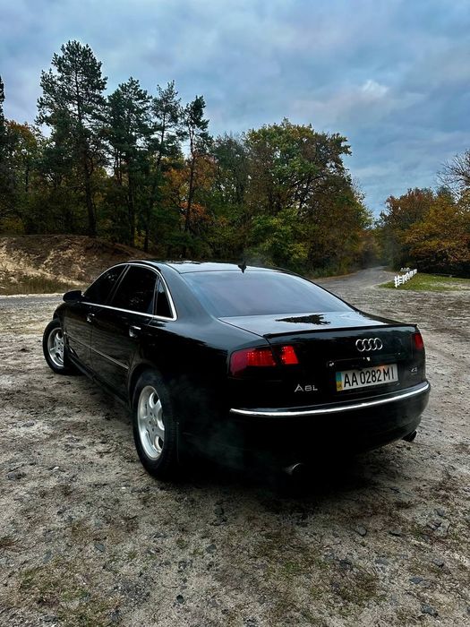 Продам Audi A8, D3, дв. 4.2 quattro
