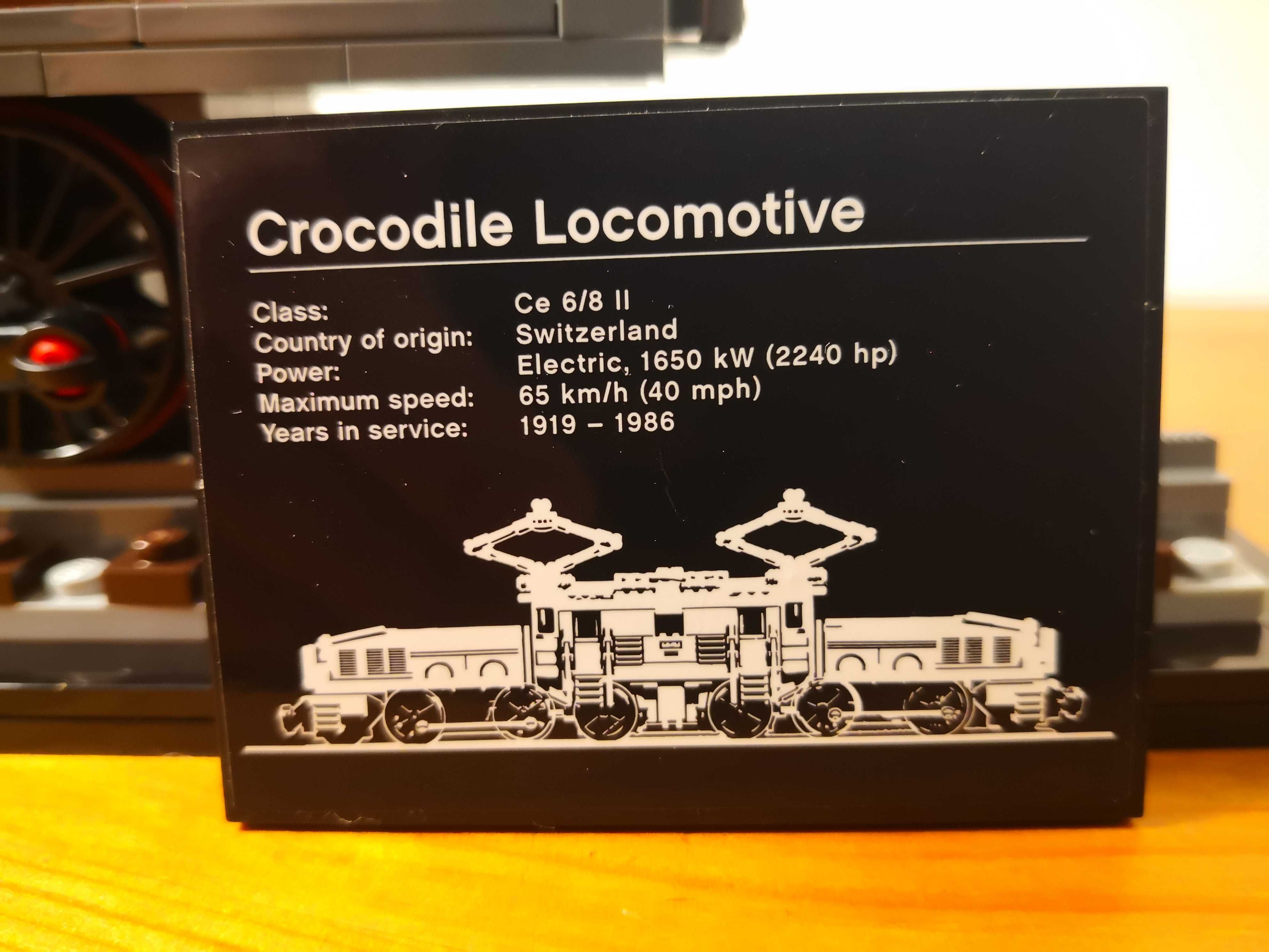 Lego 10277 Crocodile Locomotive