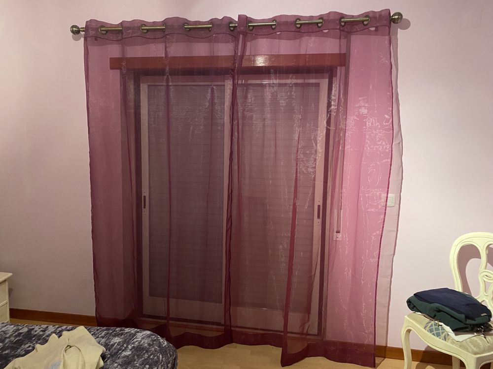 Cortinados com varão