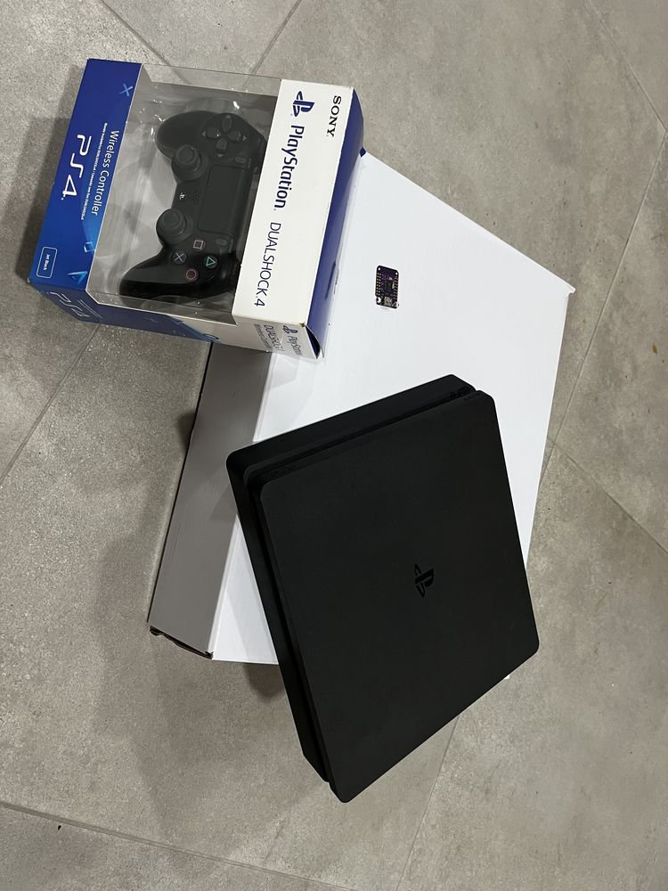 Playstation 4 slim 1tb, firmware 9.00 + comando original