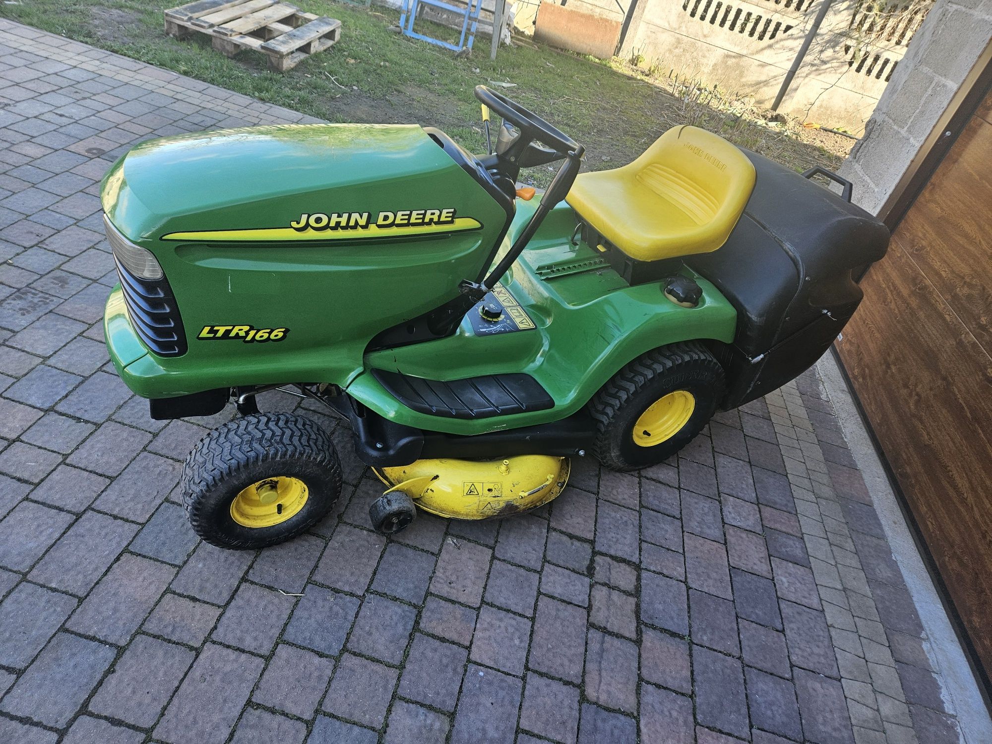 John deer ltr 166 V2 pompa oleju Briggs