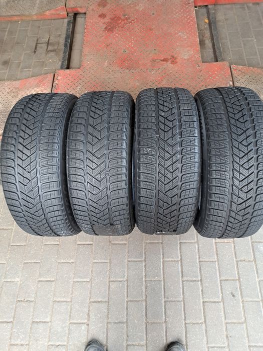 255/45R19 Pirelli SottoZero3 2022r 4szt