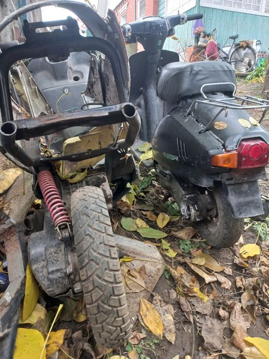 Продам два скутера сузуки