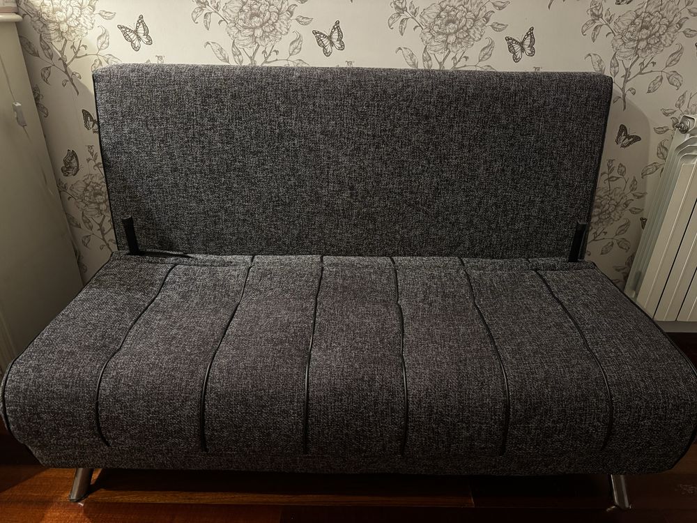 Sofá cama com 2 gomas, mais almofadas