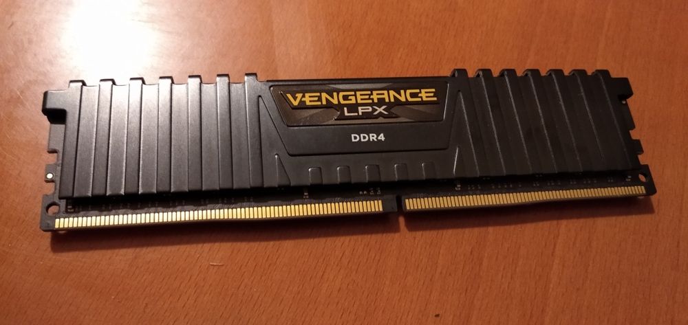 Corsair Vengeance LPX 8GB