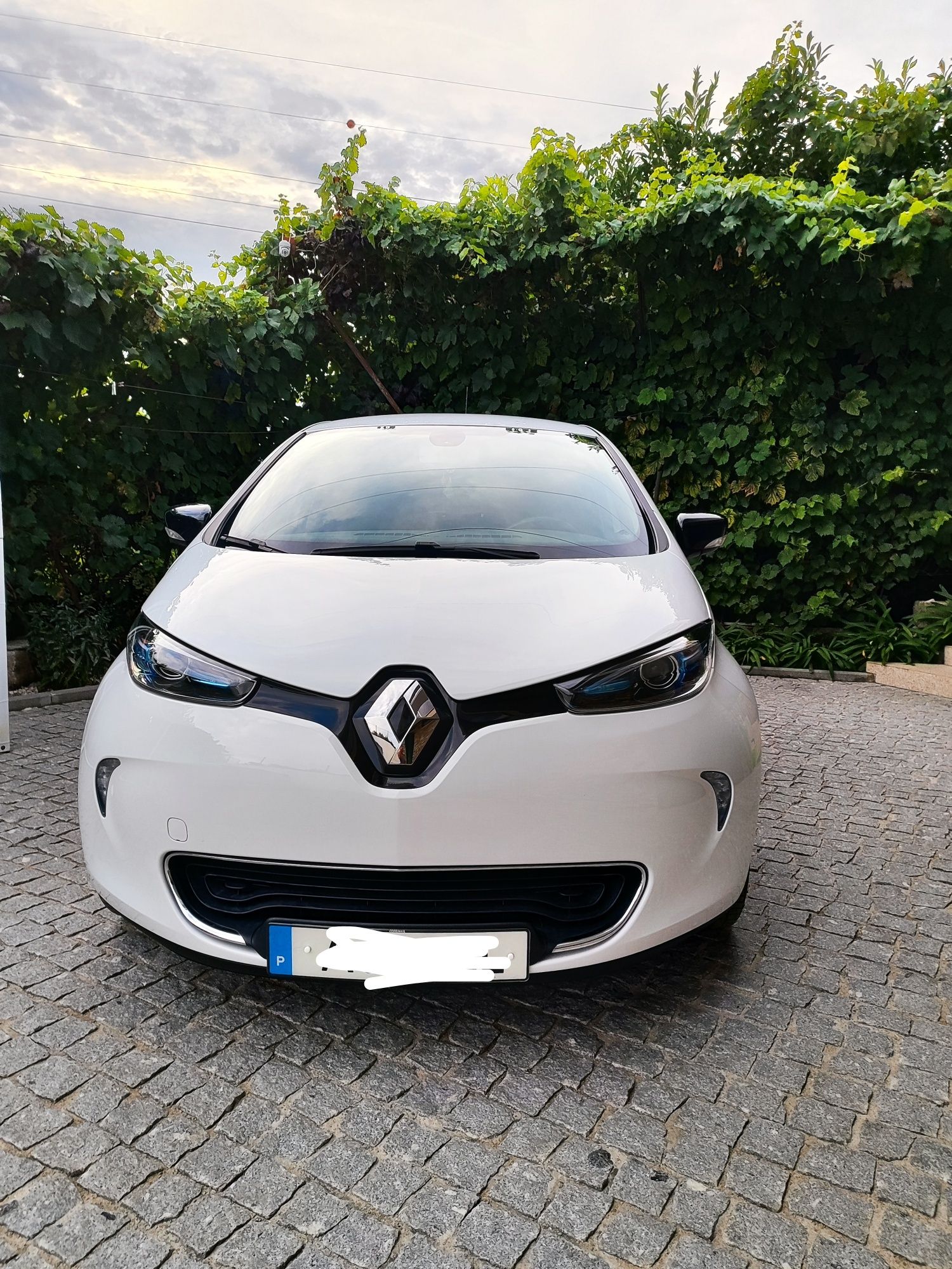 Renault Zoe itens 41 kWh com 63 mil kms